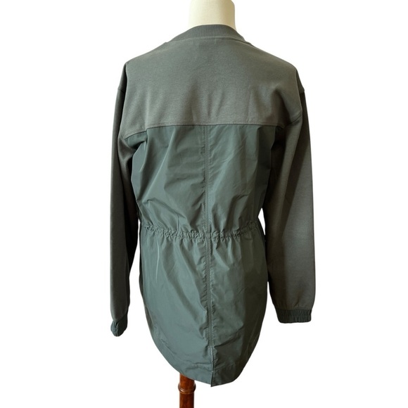 ATHLETA TRIUMPH HYBRID CREWNECK SWEATSHIRT NWOT XS OVERSIZED GORPCORE ATHLEISURE - Picture 5 of 12